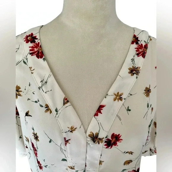 Sienna Sky Women Floral Blouse Short Ballon Sleeve Size‎ M - Picture 5 of 7
